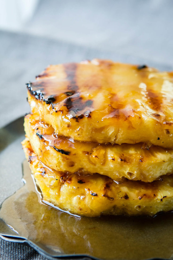 Grilled pineapple in syrup