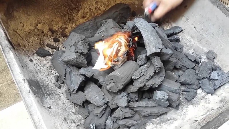 How to light a charcoal barbecue